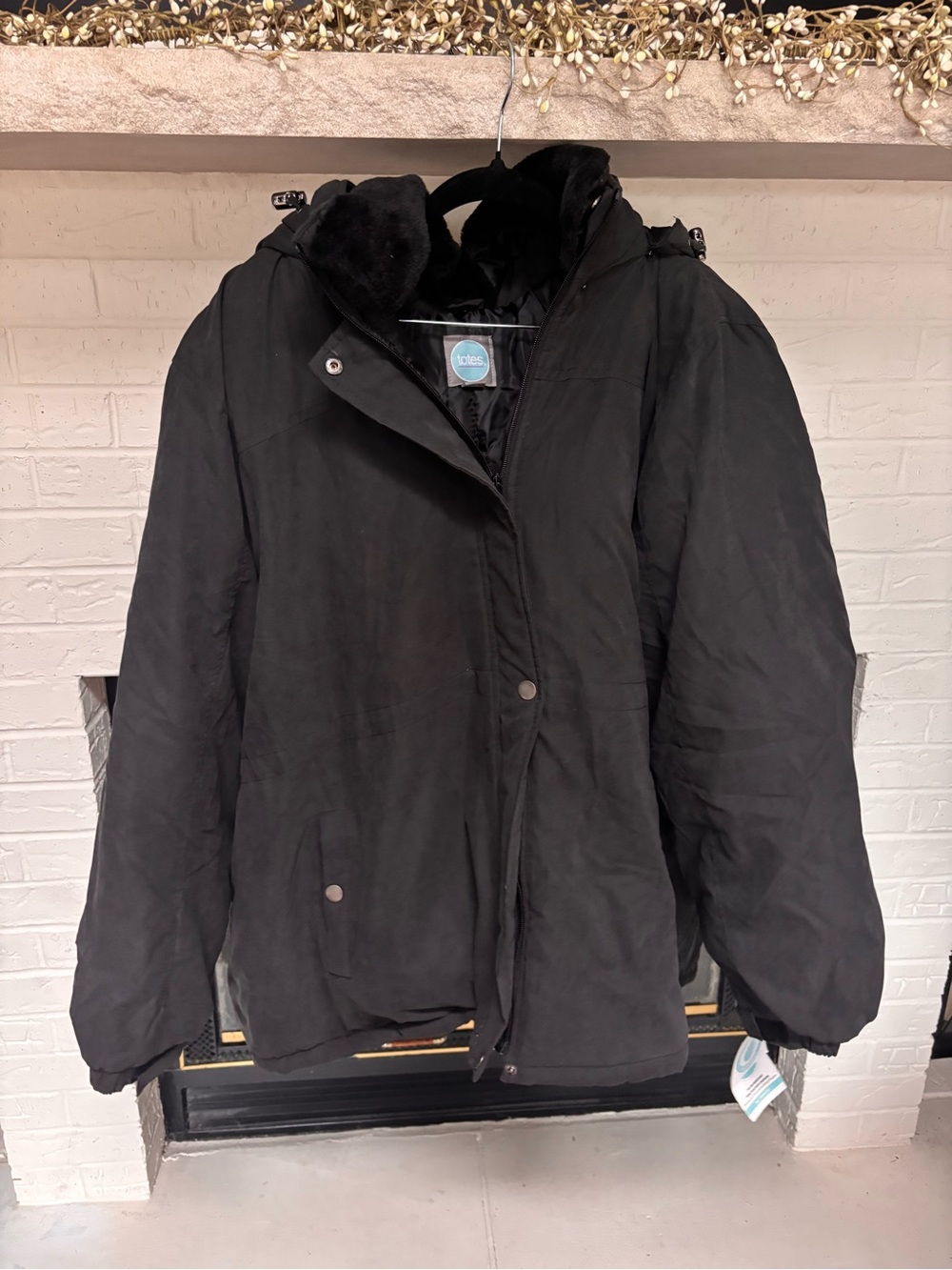 totes Black Women's Puffer Jacket with Hood